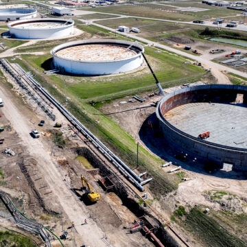 Oil in US Strategic Petroleum Reserve falls to lowest level since 1983