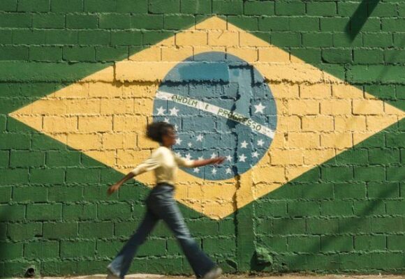 The Betting Probe Behind Flávio Bolsonaro’s Escape From Brazil
